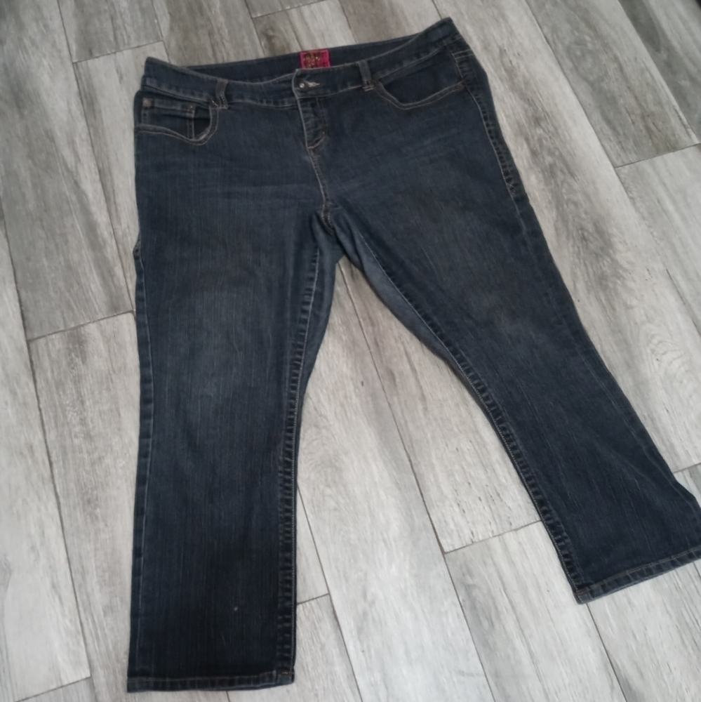Torrid Denim Women's 18 High rose stretch cropped dark wash denim jeans 5 pocket